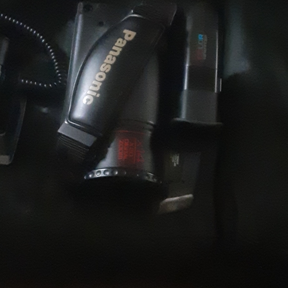 Palmcorder - Picture 1 of 7